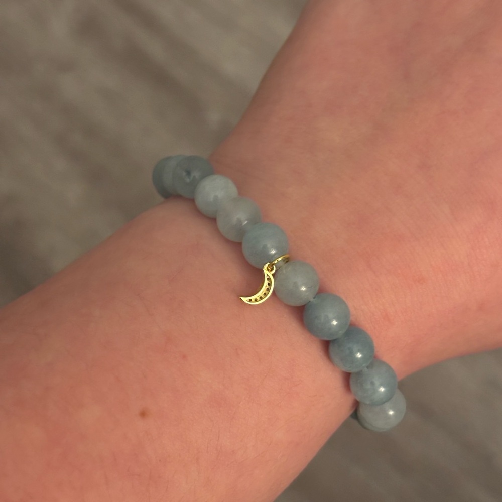 Elegant Blue Beaded Bracelet with Gold Charm